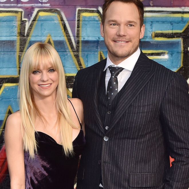 Chris Pratt Shares Hug With Ex Anna Faris During Thanksgiving Outing