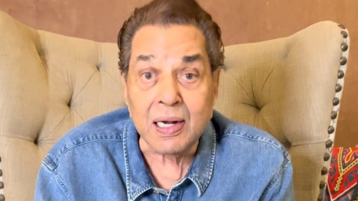 Heartbreak in Bollywood! Legendary Star Dharmendra Dies at 89 — The Nation Mourns Its Veeru!