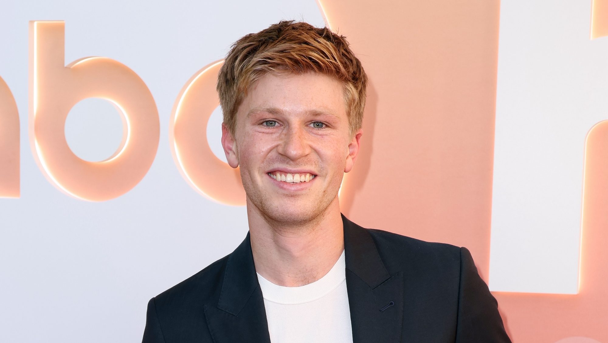 Robert Irwin: 5 Things to Know About Steve Irwin’s Son on ‘DWTS’