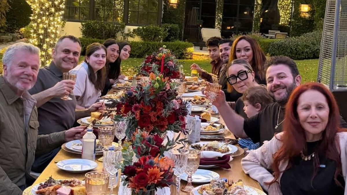 Selena Gomez and Benny Blanco’s Cozy Thanksgiving is Giving Us Major Marriage Goals! Selena Gomez and Benny Blanco’s Cozy Thanksgiving is Giving Us Major Marriage Goals!