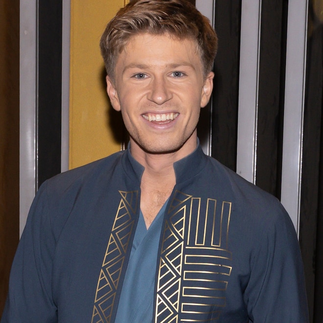 DWTS’ Robert Irwin Shares Update on “Painful” Rib Injury After Finale DWTS’ Robert Irwin Shares Update on “Painful” Rib Injury After Finale