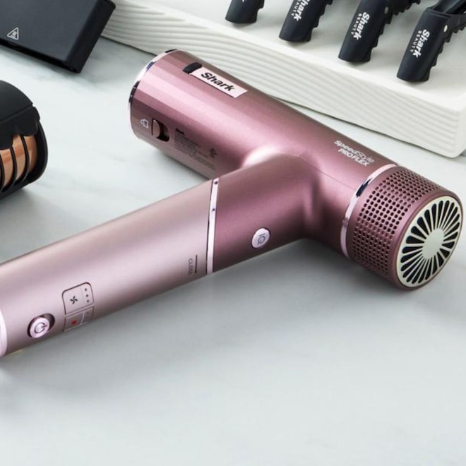 We Found Shark’s SpeedStyle FLEX Hair Dryer Bundle for 29% Off