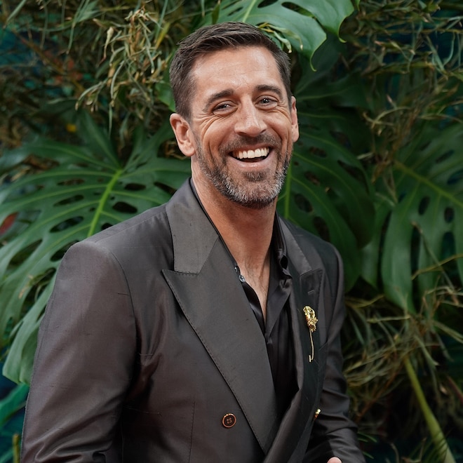 Aaron Rodgers Reveals ,000 Holiday Gift for Steelers Linemen