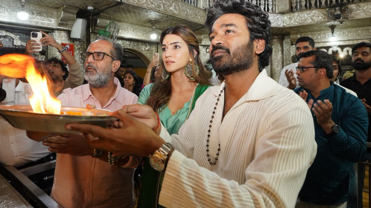 Kriti Sanon and Dhanush’s Divine Duo: Tere Ishk Mein Team Seeks Blessings in Pune! Kriti Sanon and Dhanush’s Divine Duo: Tere Ishk Mein Team Seeks Blessings in Pune!