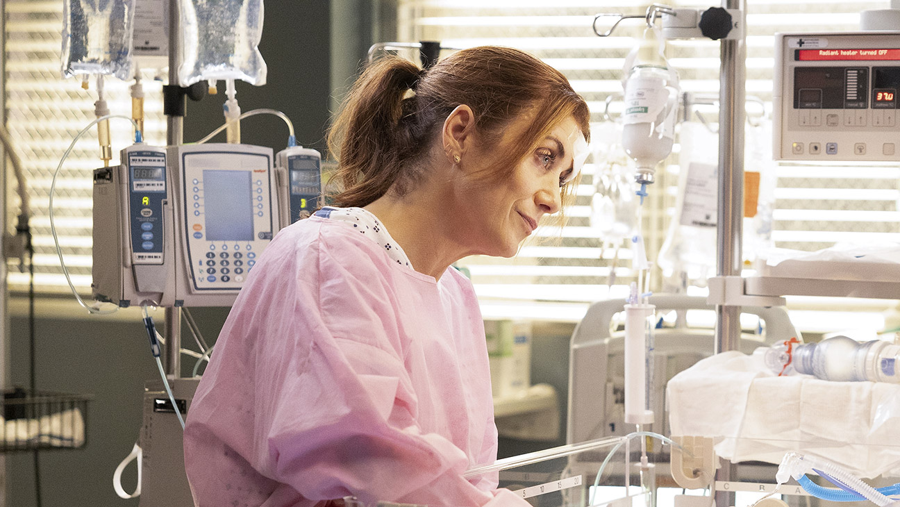 Kate Walsh Books ‘Grey’s Anatomy’ Return