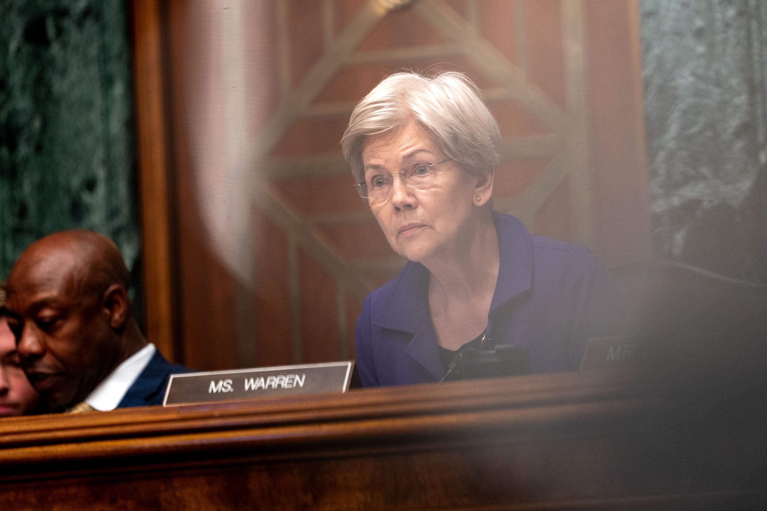 Elizabeth Warren, Congressional Democrats Push FCC and DOJ to Scrutinize Nexstar-Tegna Deal (Exclusive)