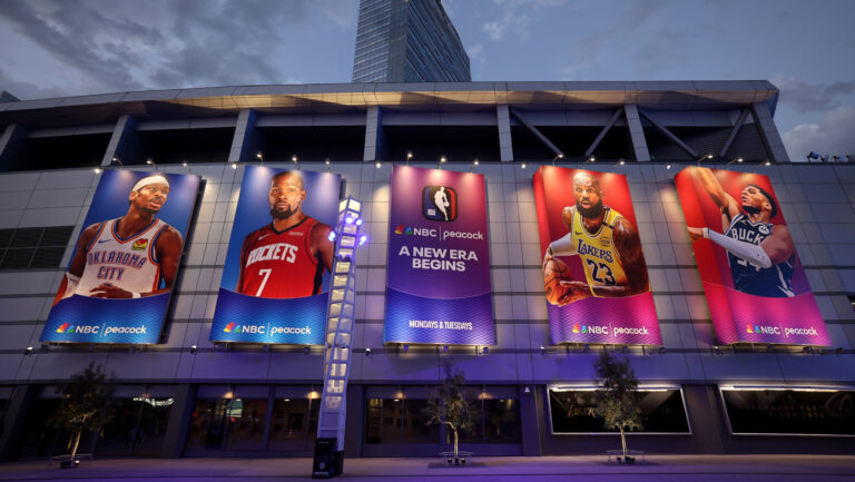 As Pay TV Collapses, Sports’ Streaming Wars Kick Off