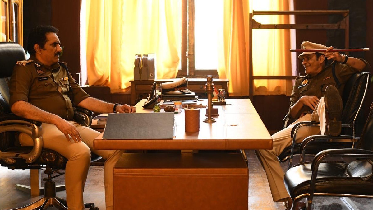 Ram Gopal Varma’s Police Station Mein Bhoot: Manoj Bajpayee’s Cop Look is Unmissable