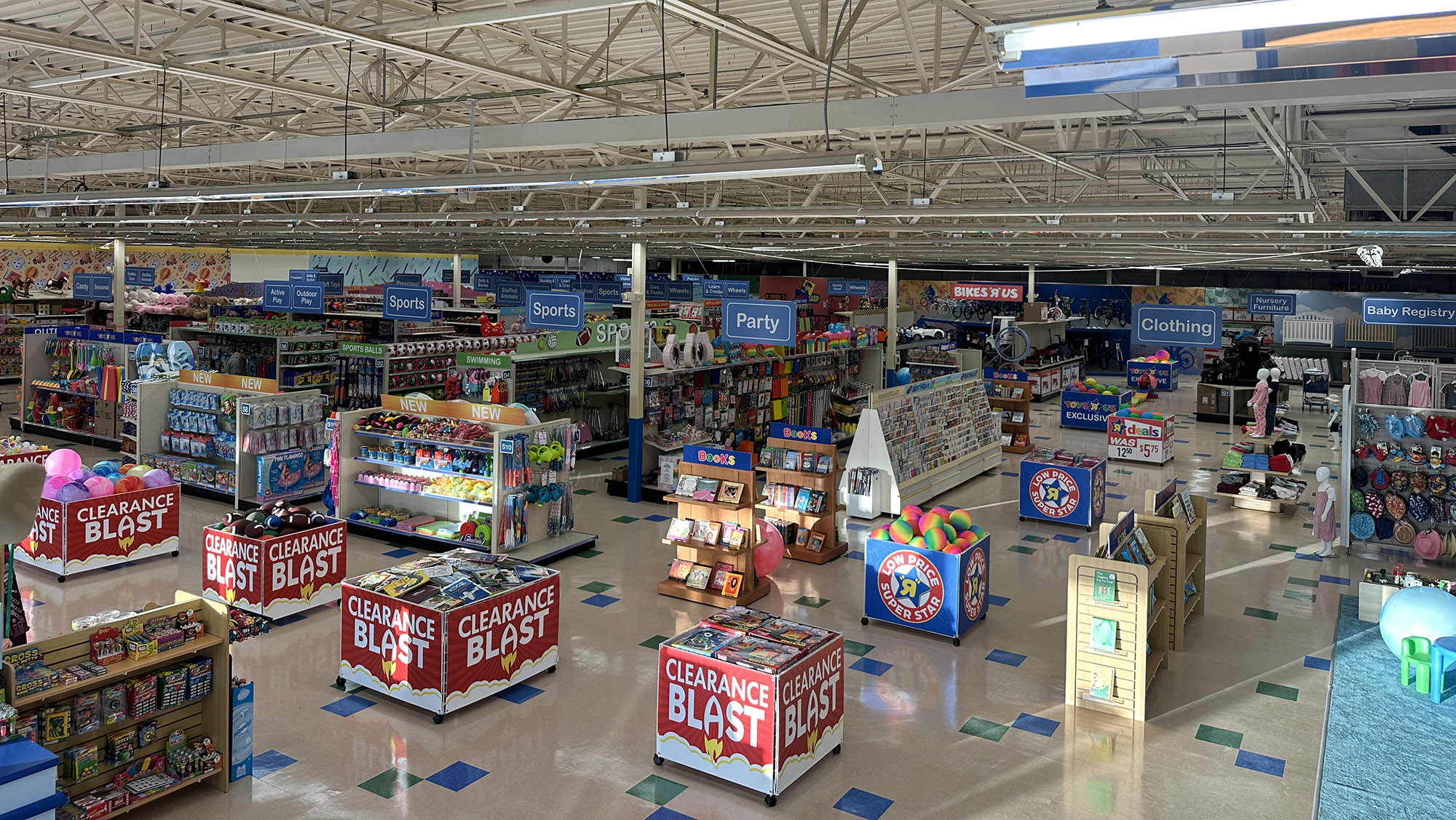 ‘Roofman’s’ Fully-Functioning Toys ‘R’ Us Store Set Allowed Crew Members to Shop Like It Was the Early 2000s