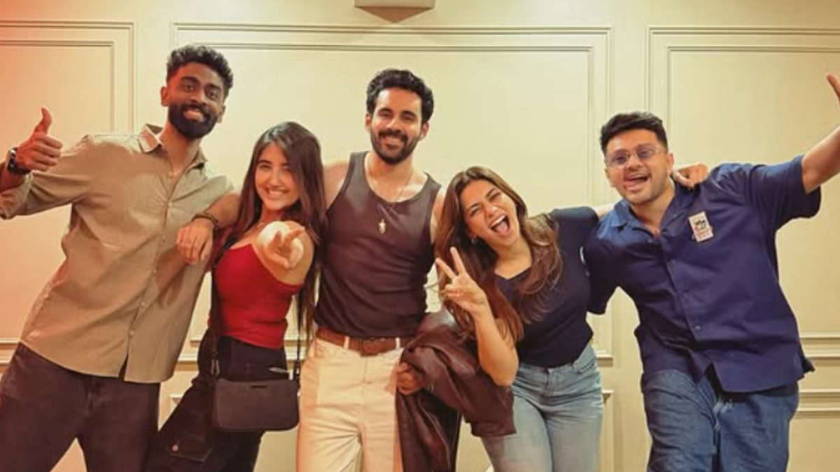 Bigg Boss 19 Reunites! Fans Lose It Over the ‘Positive Gang’s’ Viral Get-Together Bigg Boss 19 Reunites! Fans Lose It Over the ‘Positive Gang’s’ Viral Get-Together