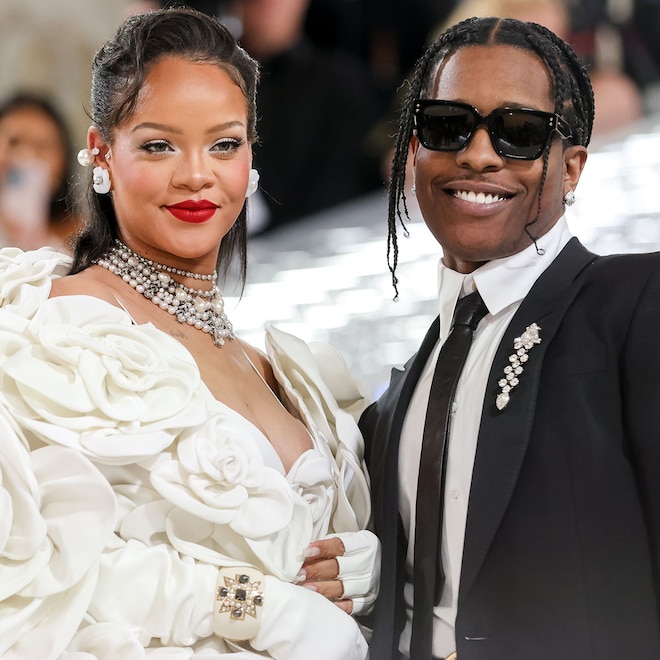 Rihanna Shares Never-Before-Seen Bikini Photos From Her Pregnancy