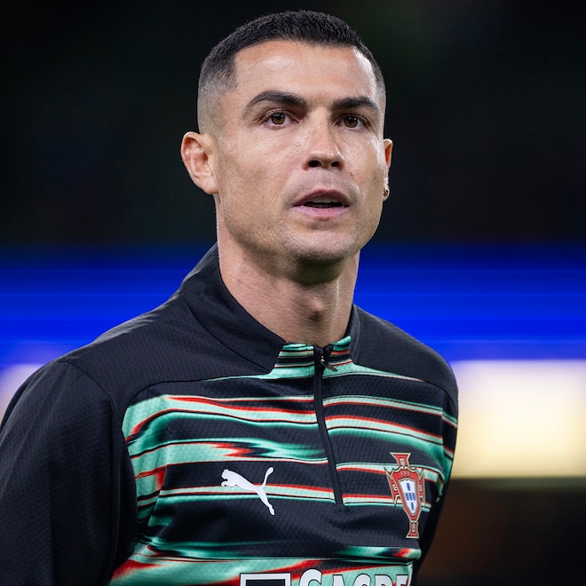 Cristiano Ronaldo Shows Off His Eye-Popping Muscles in Underwear Pic