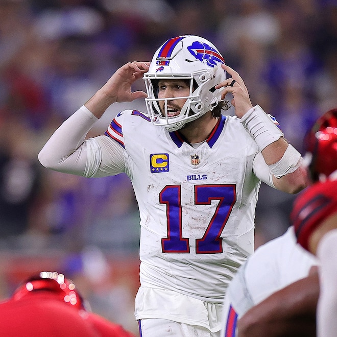 See Josh Allen, Hailee Steinfeld’s Raw Christmas Gift to Buffalo Bills