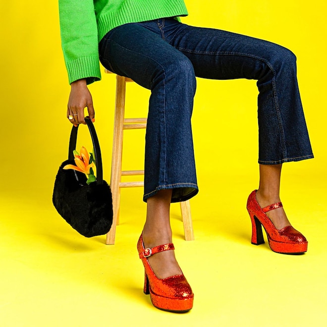 Flare Alert: ’70s-Inspired Jeans Are the Hottest Trend of 2026