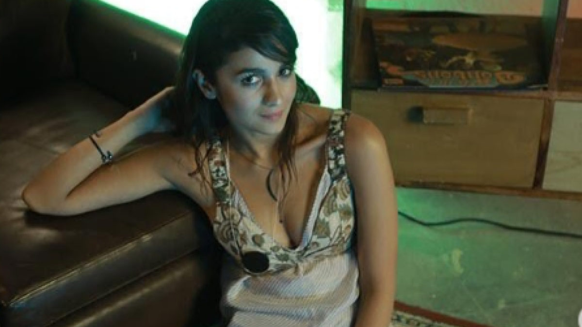 Alia Bhatt Drops Unseen 2016 Photos — Fans Can’t Handle the Nostalgia!