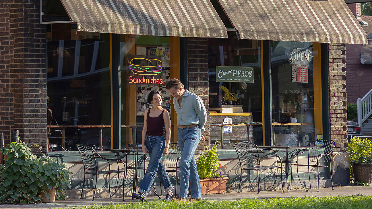 ‘Carousel’ Review: Chris Pine and Jenny Slate Overcome an Unsure Start to Dig Deep Into Love, Loneliness and Fear in Intimate Drama