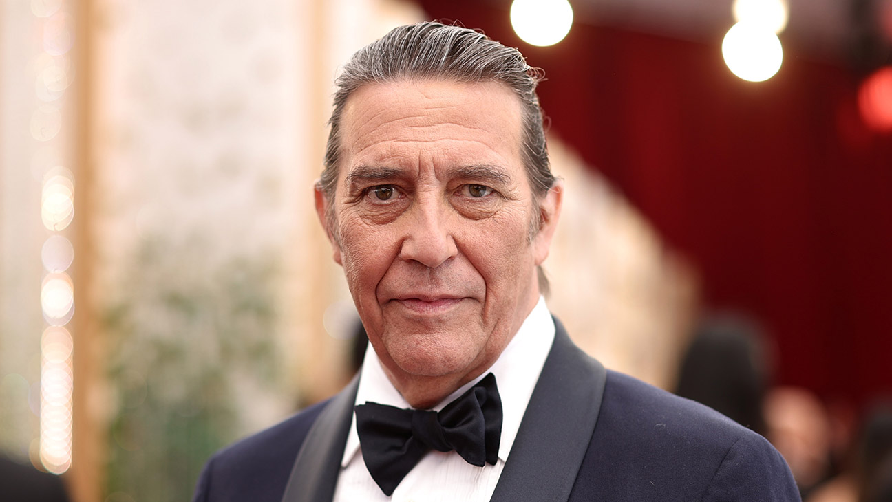Ciarán Hinds to Receive Irish Academy Lifetime Achievement Honor