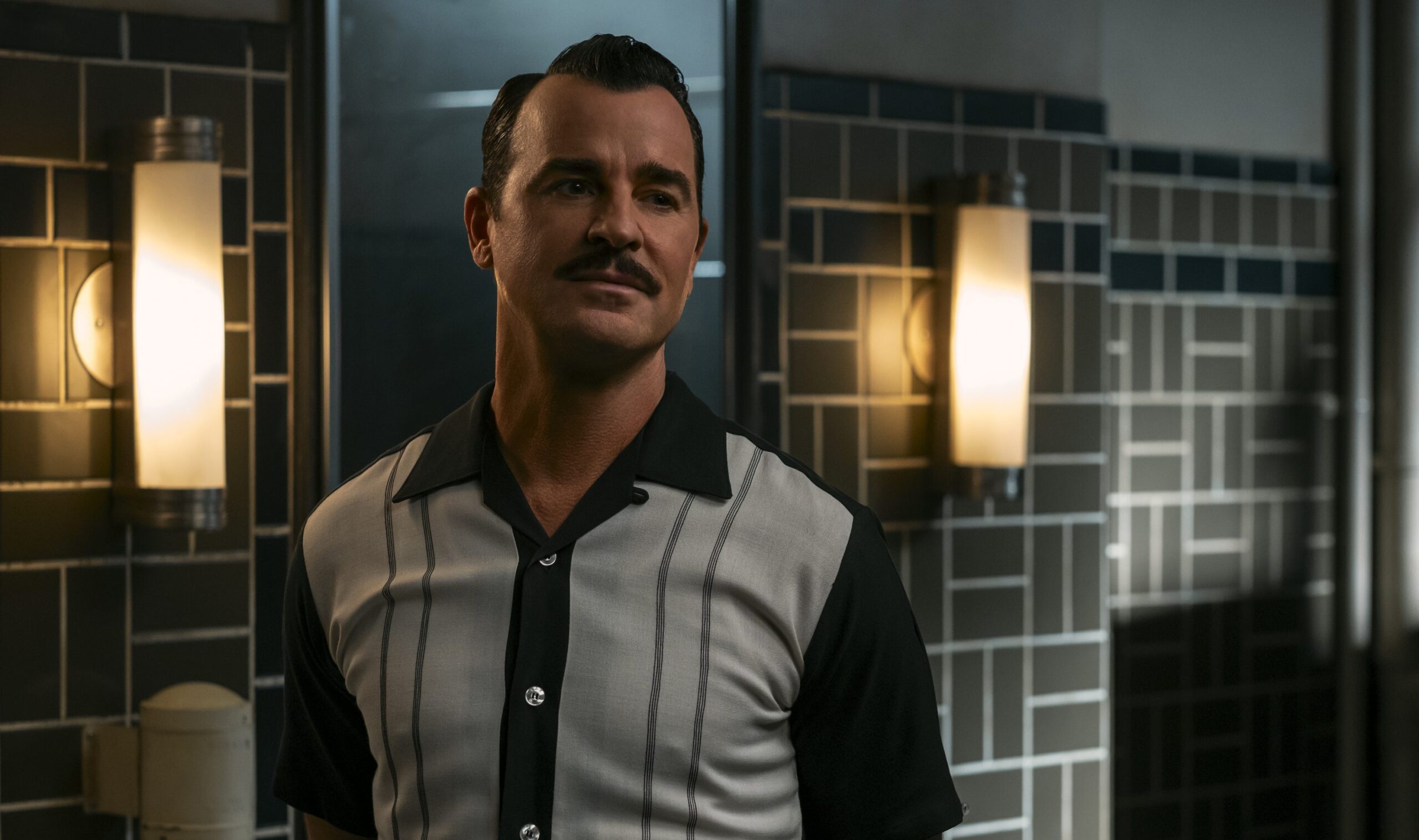 ‘Fallout’ Star Justin Theroux on Kicking Down the House With Walton Goggins