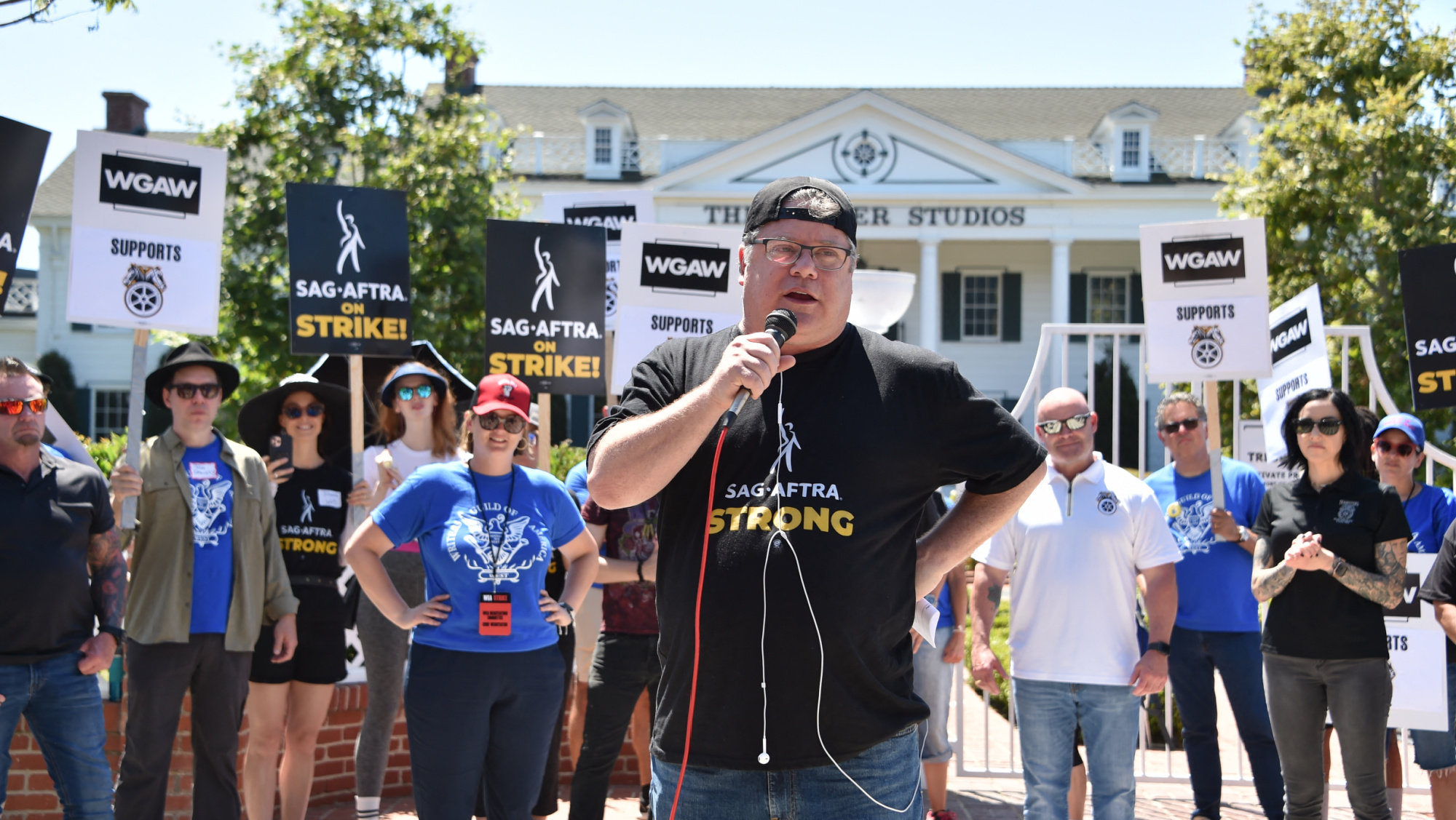 Can Hollywood Avoid a Strike This Time?