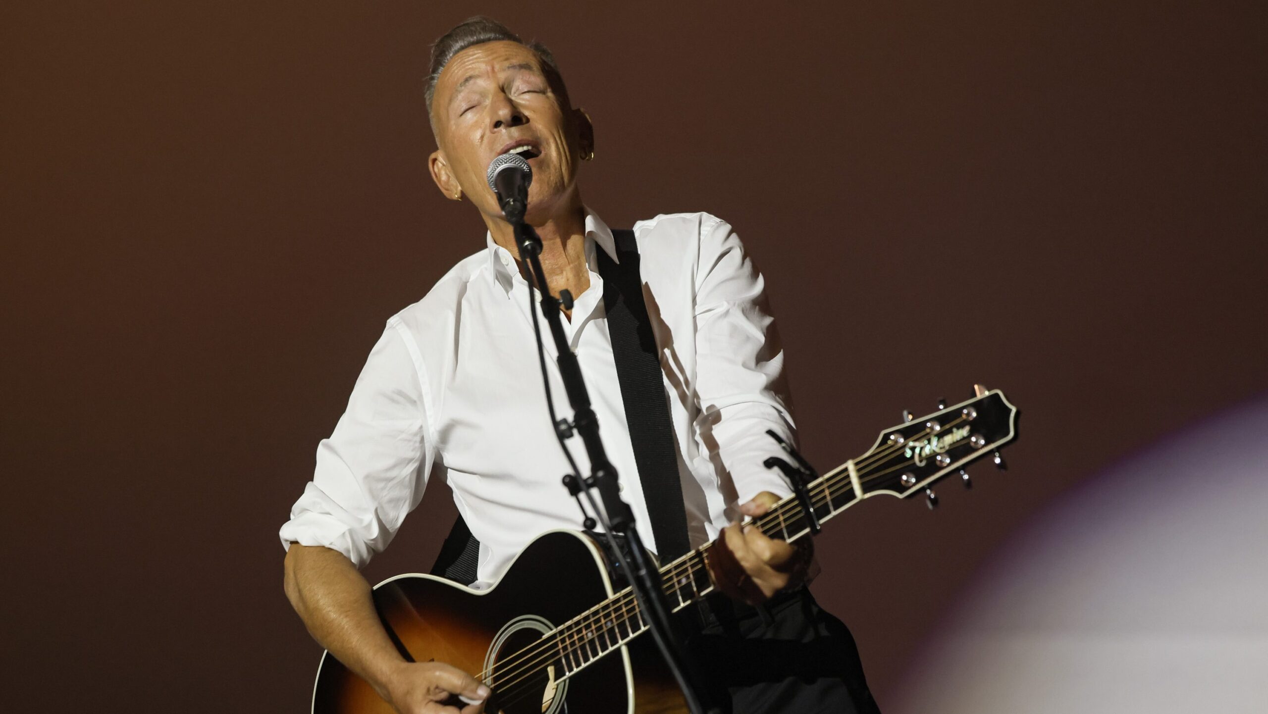 Bruce Springsteen Delivers First Live Performance of ICE Protest Song in Minneapolis