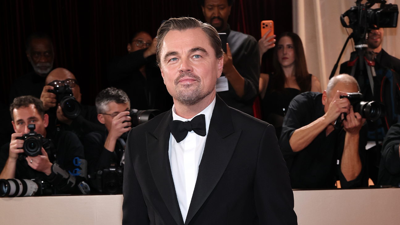 The Mystery Person Leonardo DiCaprio Was Talking to in Viral Golden Globes Clip Revealed
