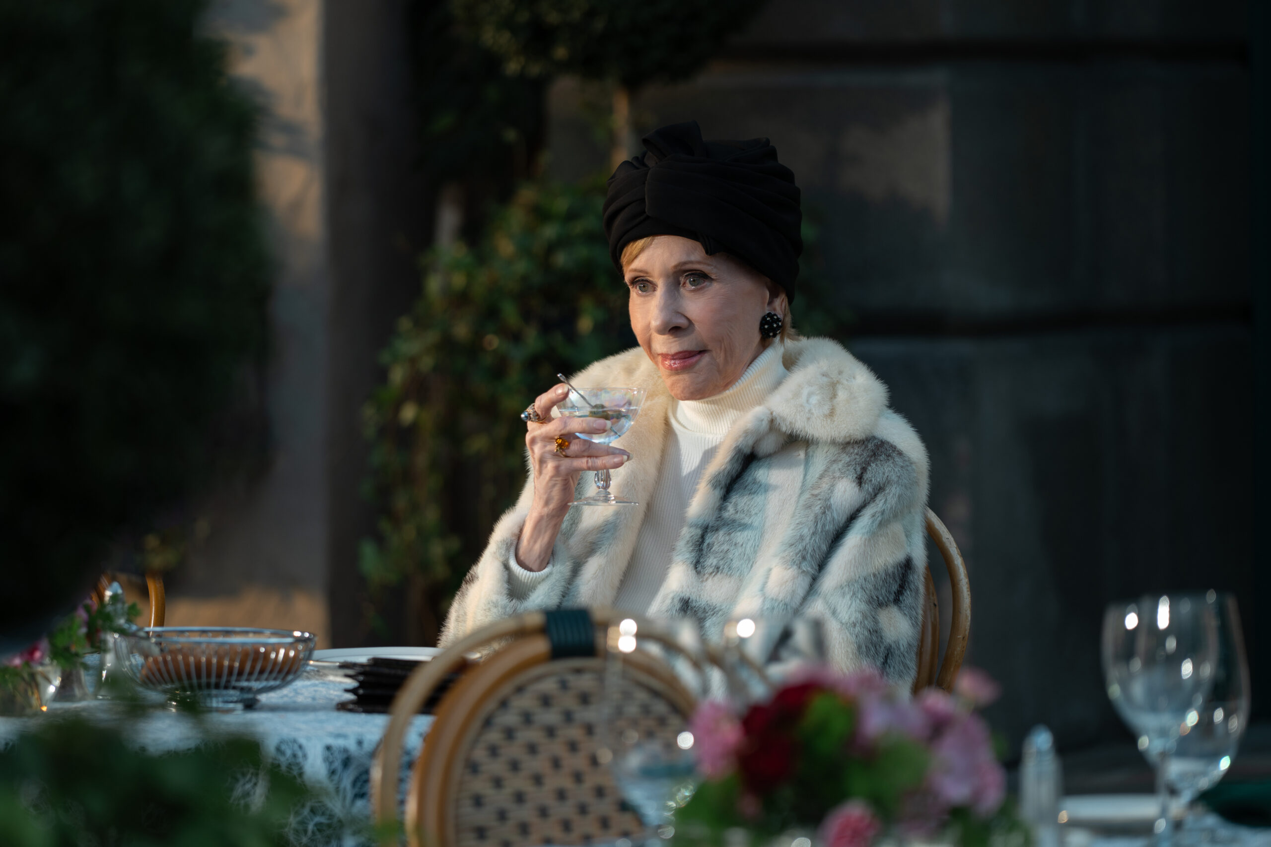 Carol Burnett, Laura Dern on ‘Palm Royale’ Finale Twist and Secret Dinners With the Late Diane Ladd