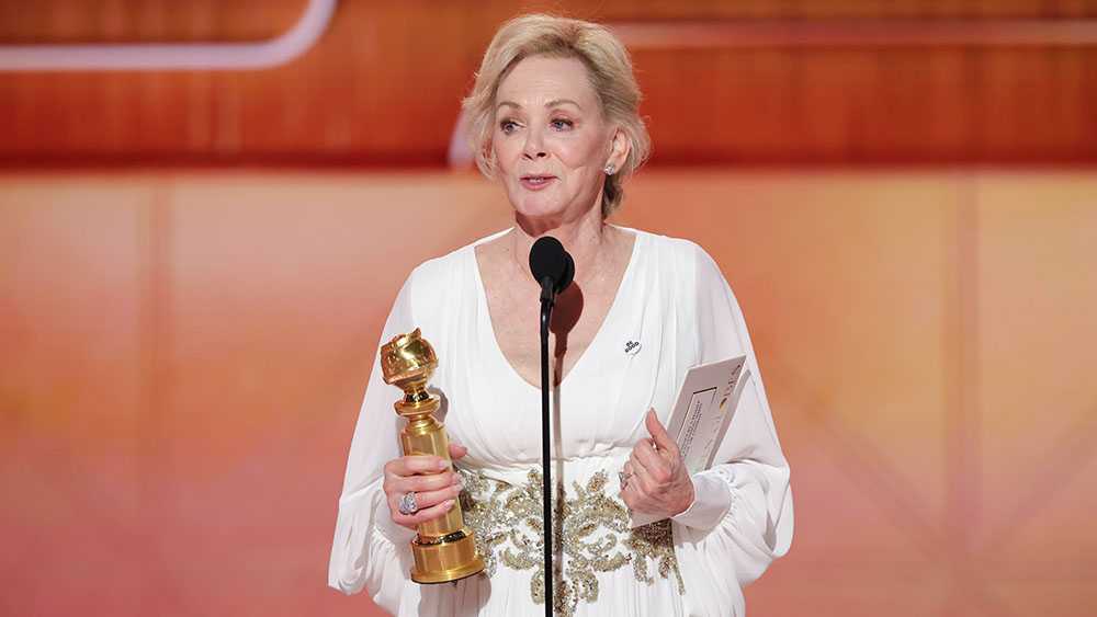 Jean Smart Implores “Let’s All Do the Right Thing” After Golden Globes Win