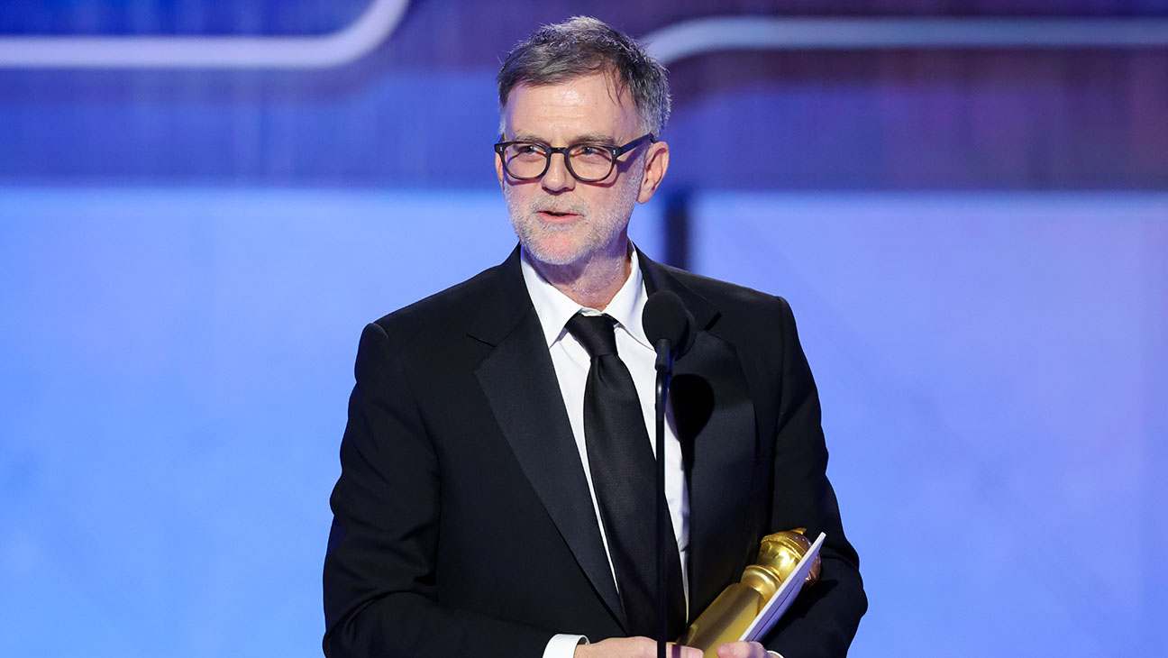 Golden Globes: Paul Thomas Anderson Honors Warner Bros.’ Michael De Luca After Winning Best Director