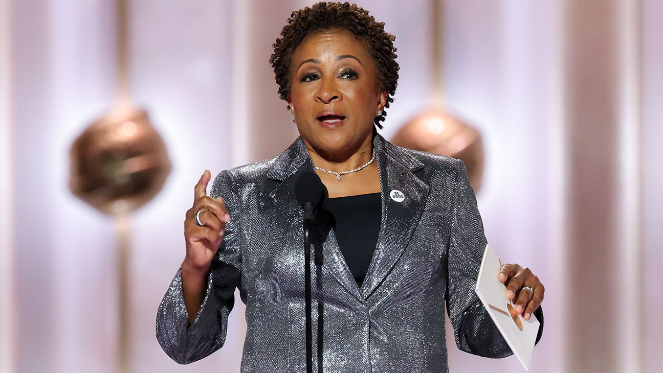 Wanda Sykes Thanks “God and the Trans Community” on Ricky Gervais’ Behalf After His Golden Globes Win