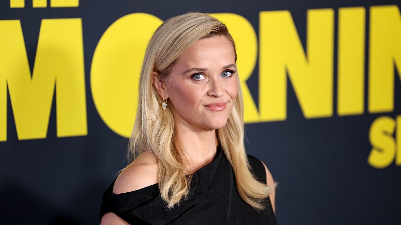 Reese Witherspoon Urges Fans Not to Engage With People Impersonating Her Online: “I Would Never Manipulate You”
