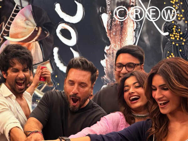 Shahid Kapoor Rashmika Mandanna and Kriti Sanon wrap up Cocktail 2 Shahid Kapoor Rashmika Mandanna and Kriti Sanon wrap up Cocktail 2