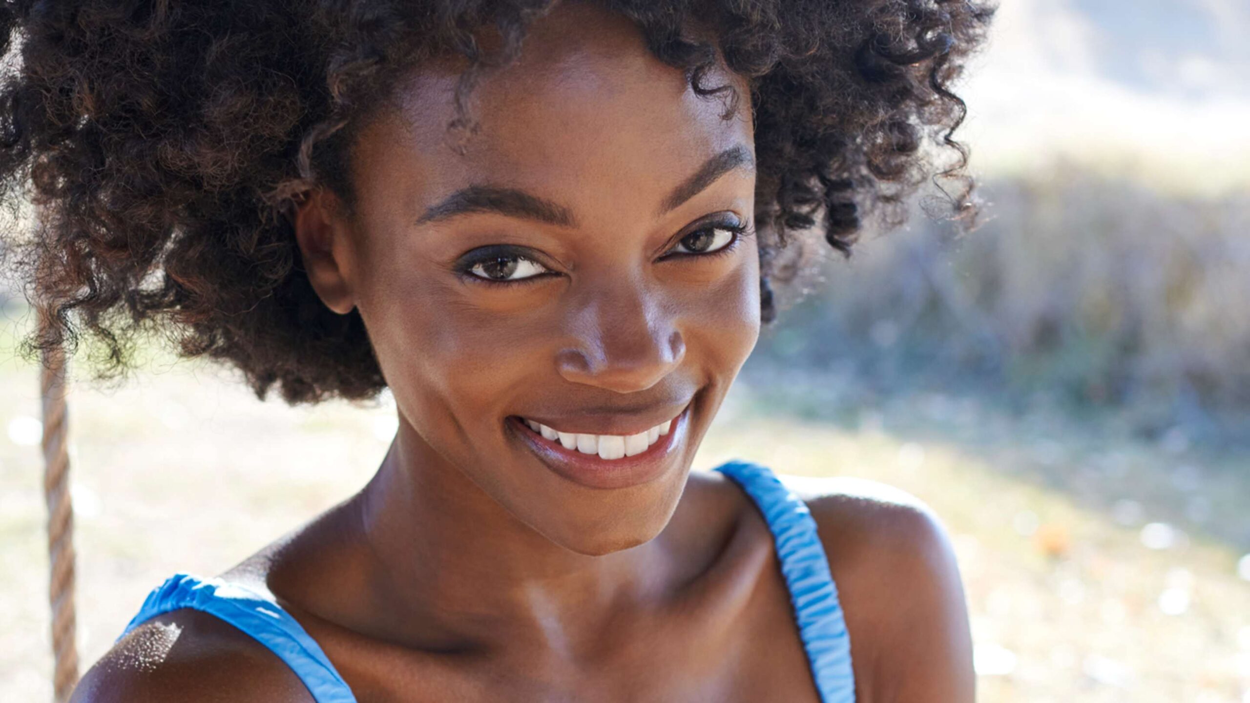 5 Timeless Seaside Looks Featuring the ‘Bridgerton’ Family’s Signature Blue Shade