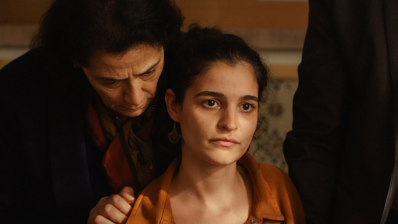 ‘In a Whisper’ Review: Hiam Abbass in an Eloquent Tunisian Drama About Clandestine Homosexuality