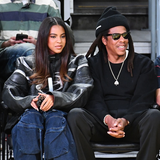 Jay-Z, Beyoncé’s Daughters Rumi, Blue Ivy Step Out at Super Bowl 2026