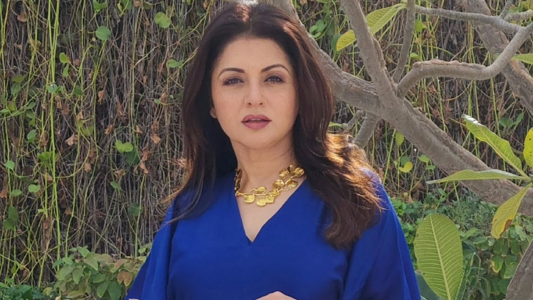 Bhagyashree Slams Modern Romantic Films With ‘Intimacy That Makes You Squirm’; Says, “Stories Can Be Bold Without Being Defiant Towards Society”