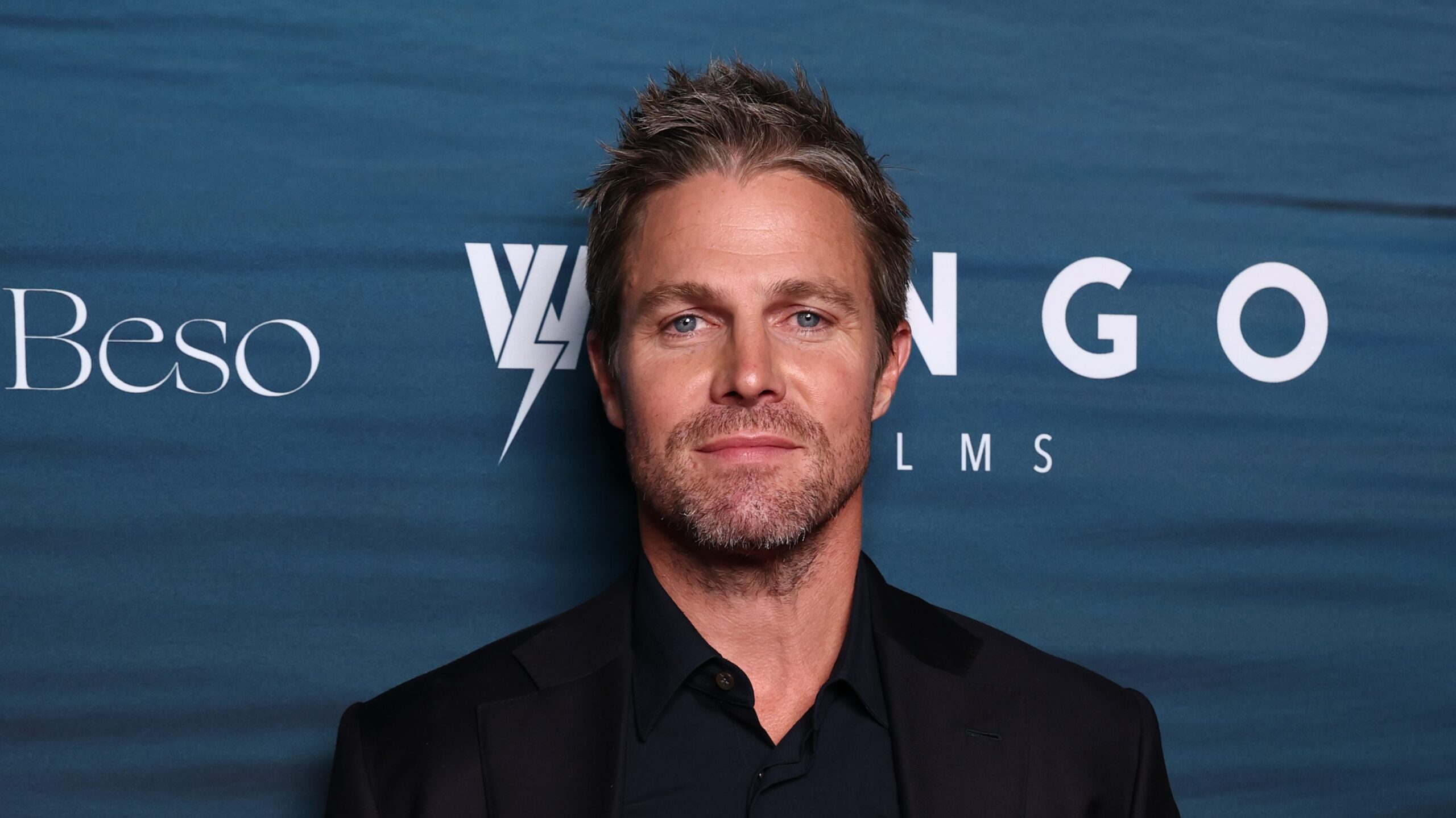 Fox’s ‘Baywatch’ Reboot Casts Stephen Amell to Lead Series