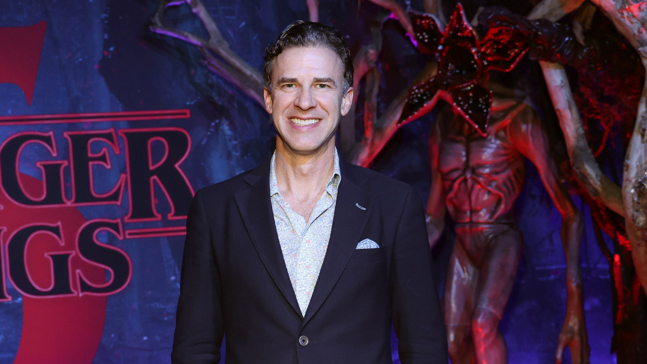 Netflix Exec Predicts “ Billion in Job Cuts” if Paramount Buys Warner Bros. Discovery