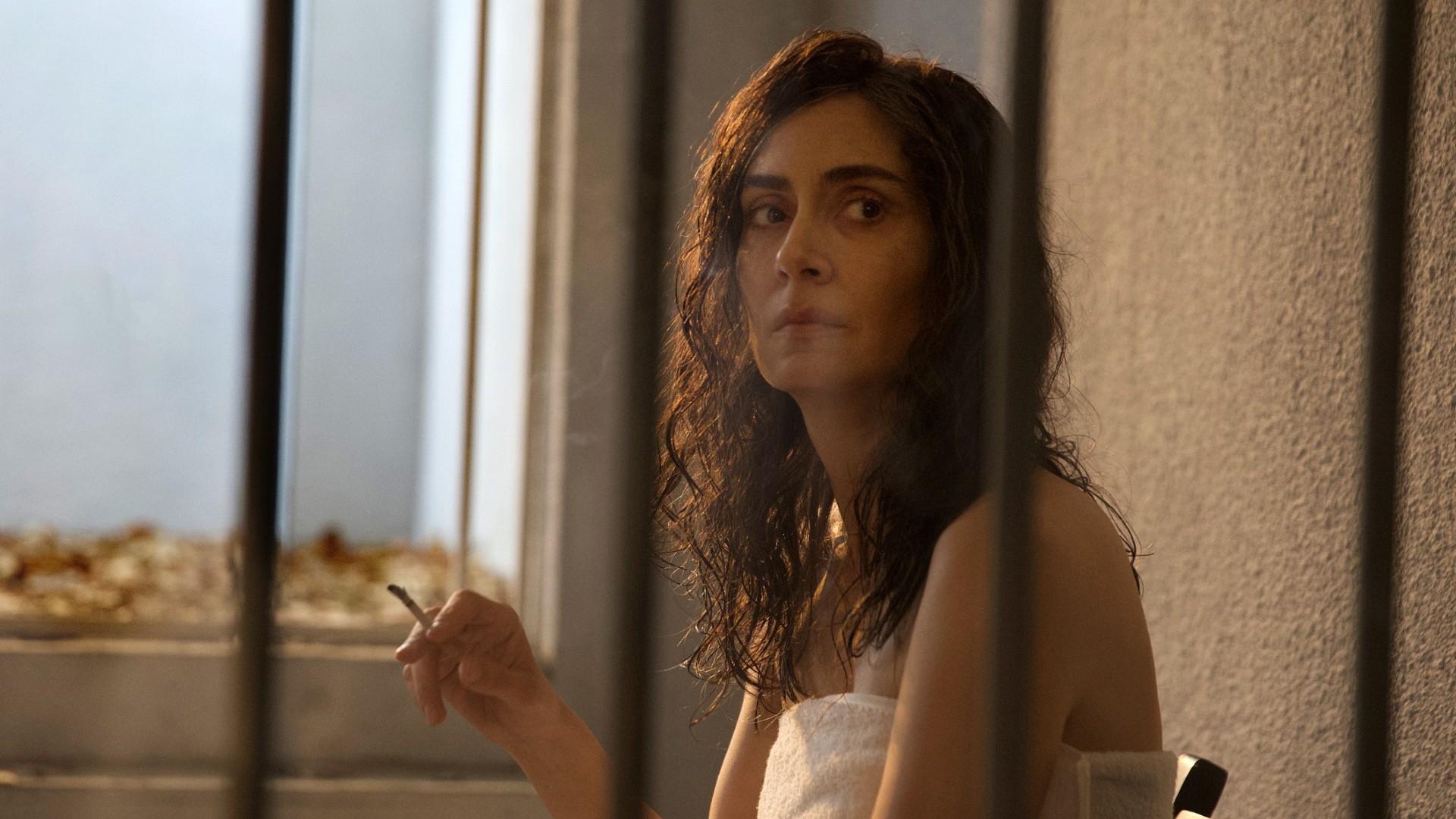 ‘Roya,’ the Clandestinely Shot Story of a Teacher Imprisoned in Iran for Her Beliefs, Marks Mahnaz Mohammadi’s Bold Return to Cinema of Resistance