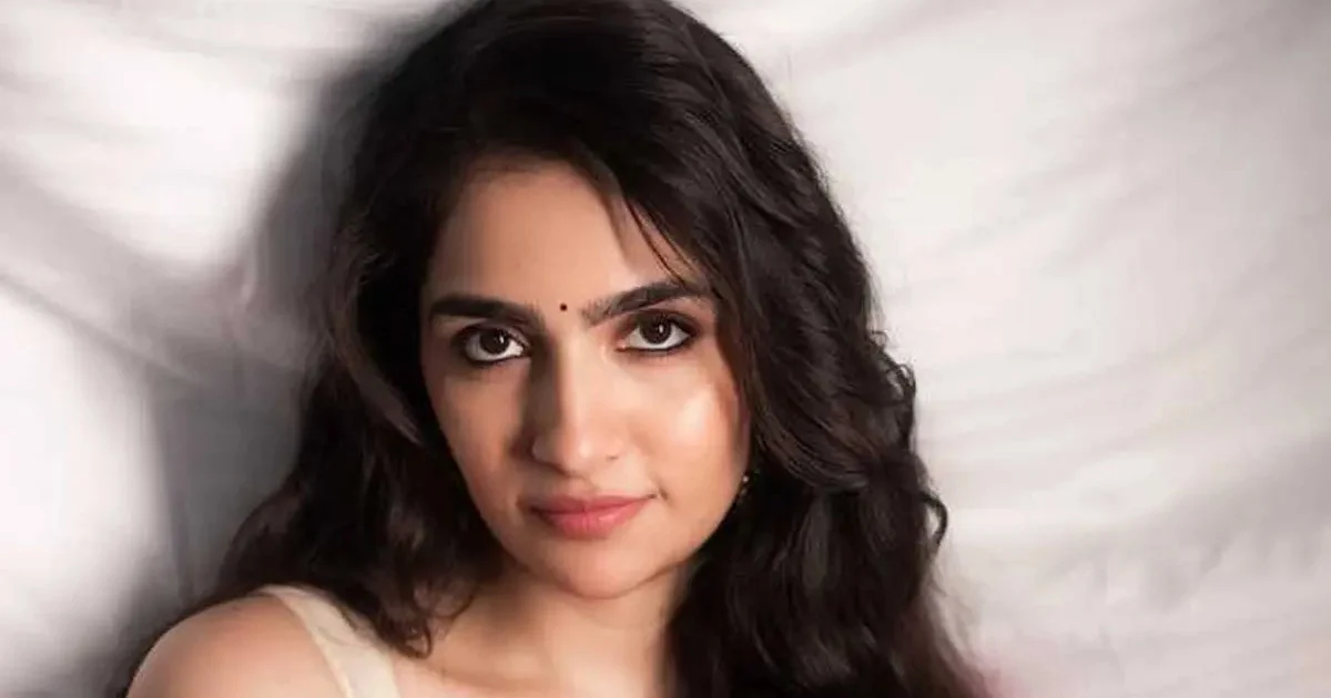 రష్మిక బాటలో రుక్మిణి.. విమర్శలు తప్పవా?