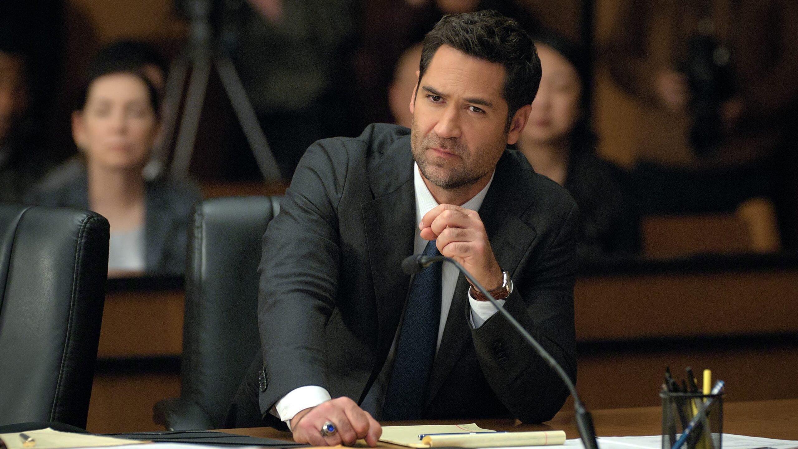 Manuel Garcia-Rulfo, Netflix’s ‘Lincoln Lawyer,’ Has Some Legal Advice For You