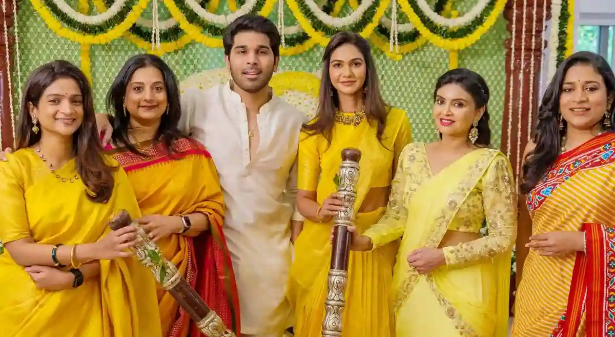 Pic Talk: Allu Sirish Wedding – Sneha Reddy Shares Stunning Pasupu Muhurtam Pic Pic Talk: Allu Sirish Wedding – Sneha Reddy Shares Stunning Pasupu Muhurtam Pic