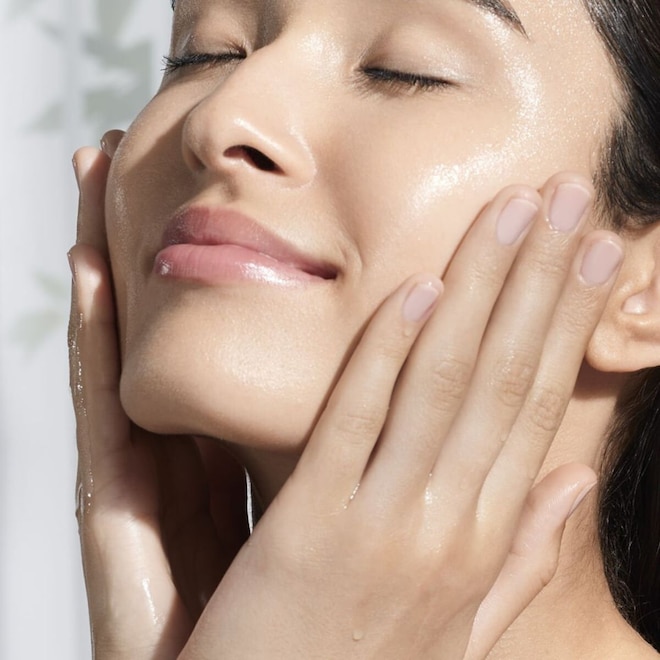 Skincare Essences: The Missing Piece From Your Hydrating Routine