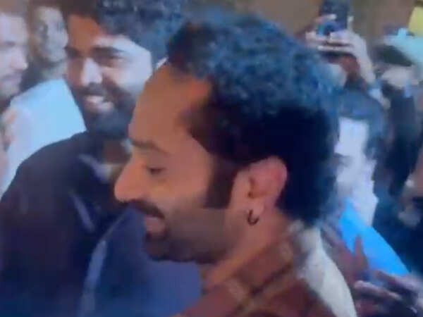 Photos: Fahadh Faasil meets fans on the sets of Telugu film Dont Trouble The Trouble Photos: Fahadh Faasil meets fans on the sets of Telugu film Dont Trouble The Trouble