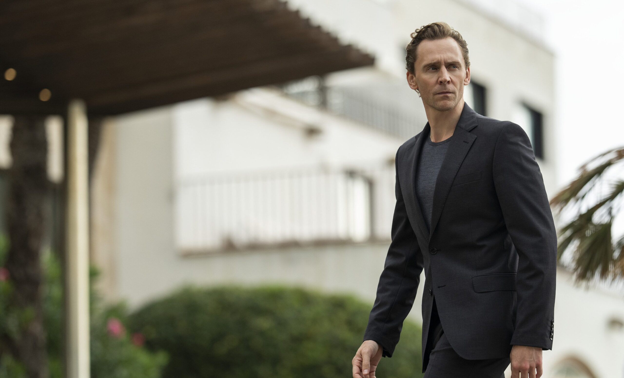 Tom Hiddleston Breaks Down That Isolating ‘Night Manager’ Finale: “An Extraordinary Place to Leave Someone”