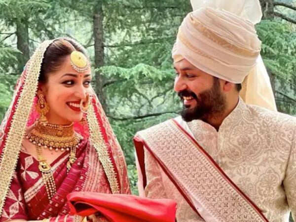 Yami Gautam Reviews Aditya Dhars Dhurandhar 2 Calls It Emotional