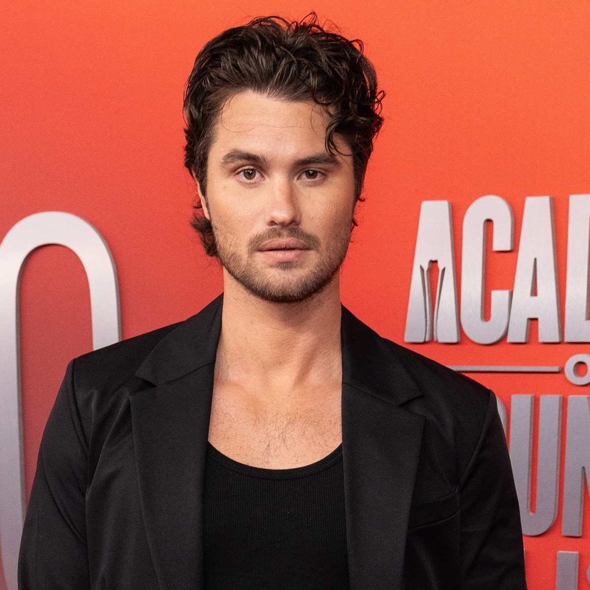 Chase Stokes Looks Unrecognizable With Short Hair, Beard at Oscars