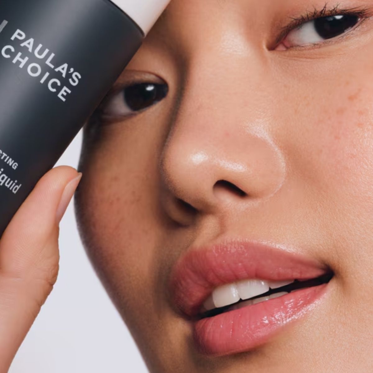 The Right Way To Get Rid of Blackheads, According to a Dermatologist