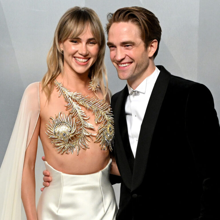 Sink Your Teeth Into Robert Pattinson & Suki Waterhouse’s Oscars Date