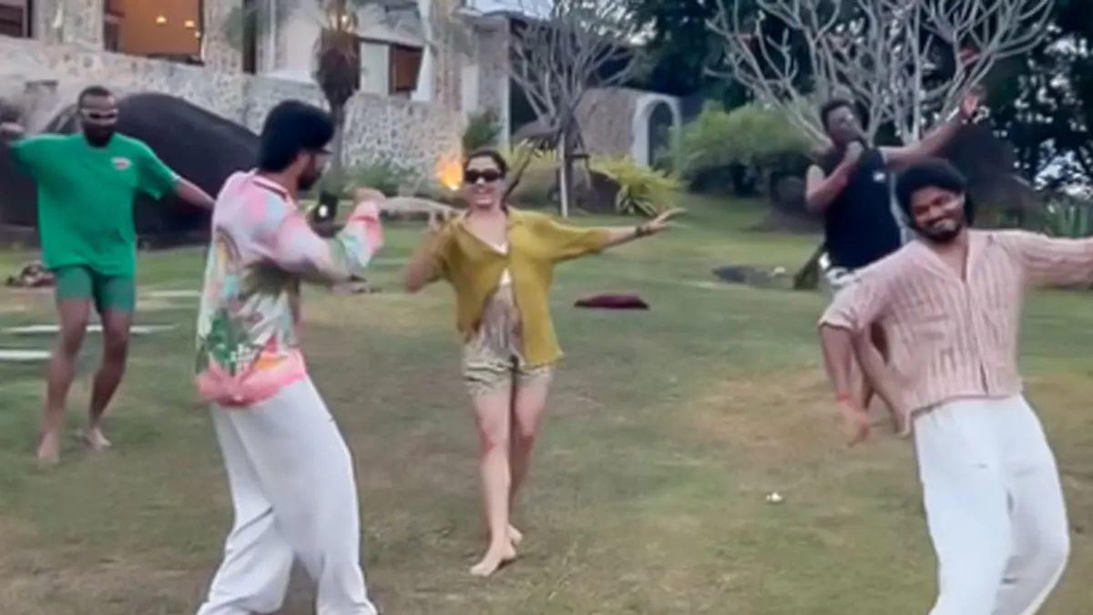 Anand Deverakonda’s Dance Chaos with Vijay Deverakonda and Rashmika Mandanna Is Pure Fire!