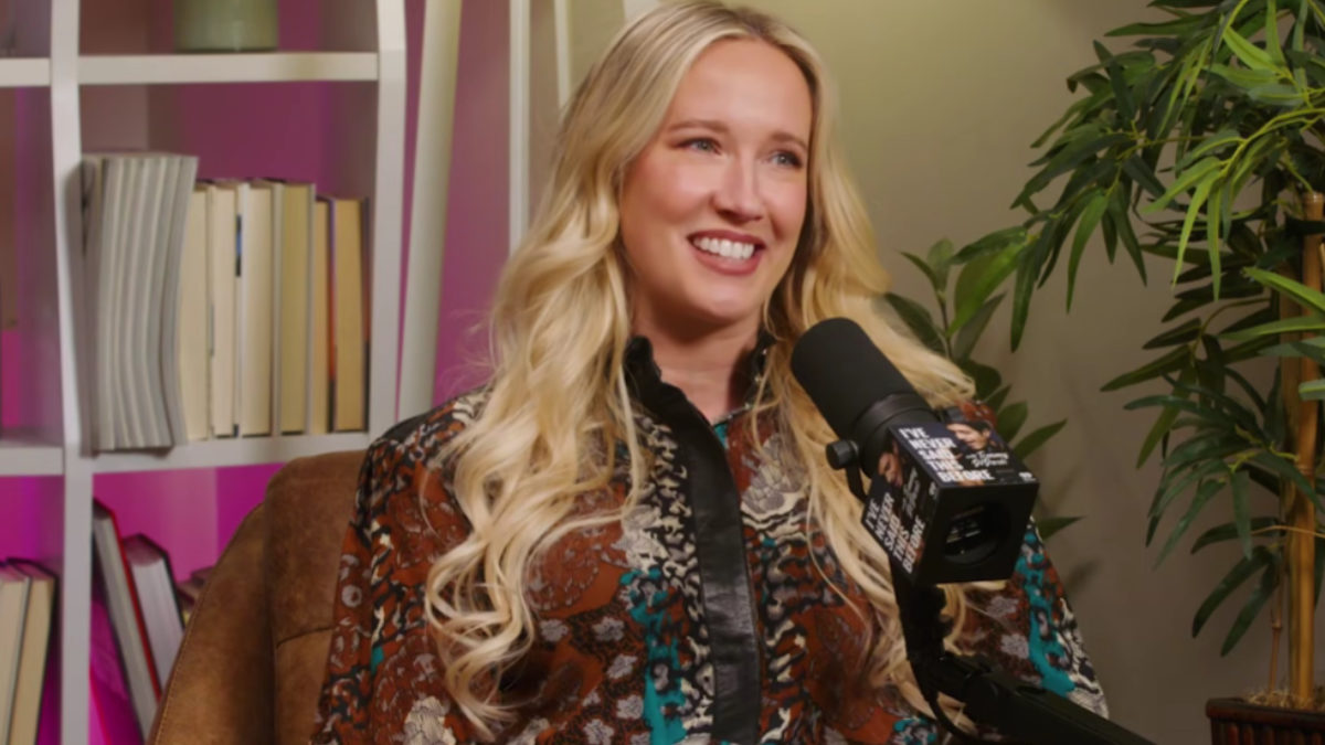 Anna Camp Opens Up About Embracing Her Bisexual Identity at 43